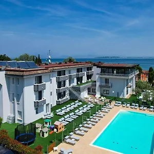 hotel-oliveto-desenzano-del-garda-it-25015.it-lombardy.com/