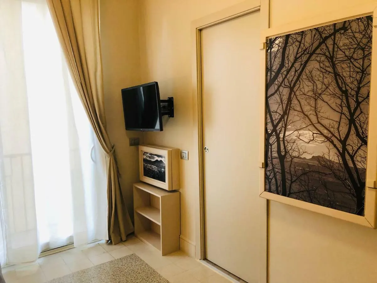Art & B.E.D.S. Hotel Naples Guest house